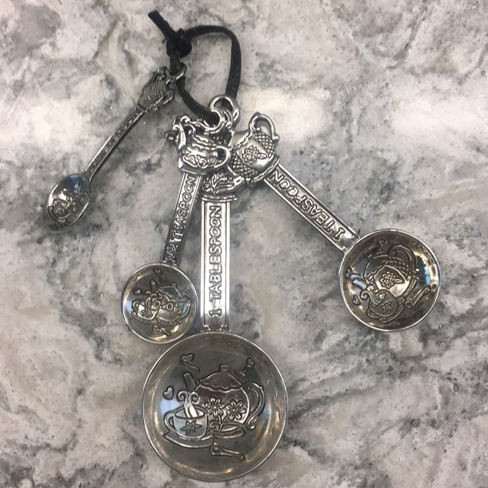 Cute Measuring Spoon Set Teapot Hearts Motif Gift